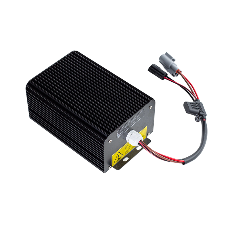 High Efficiency Stabilis Output IP65 Dustproof Oil Repugnans DC80V Lata Input Forklift Vehiculum DC-DC Voltage Step Down Module
