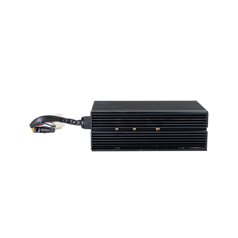 High Efficiency Stabilis Output IP65 Dustproof Oil Repugnans DC48V Lata Input Forklift Vehiculum DC-DC Voltage Step Down Module