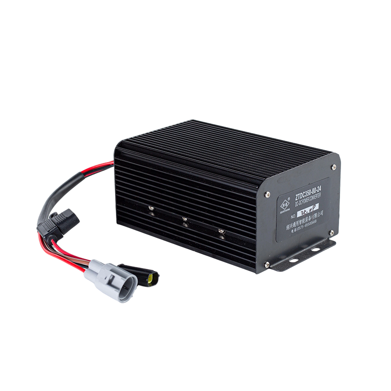 High Efficiency Stabilis Output IP65 Dustproof Oil Repugnans DC80V Lata Input Forklift Vehiculum DC-DC Voltage Step Down Module