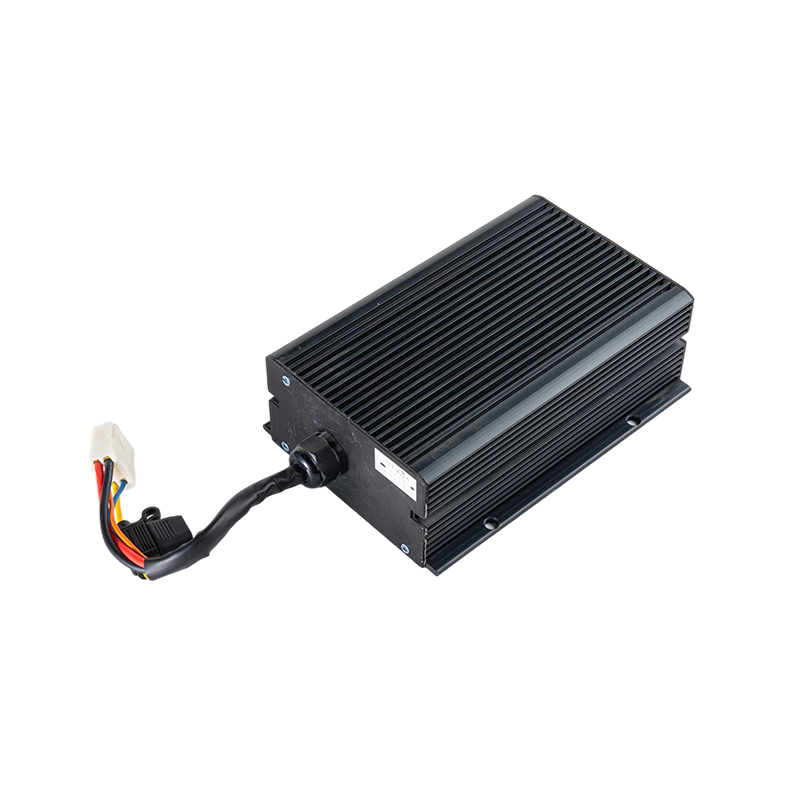 High Efficiency Stabilis Output IP65 Dustproof Oil Repugnans DC48V Lata Input Forklift Vehiculum DC-DC Voltage Step Down Module