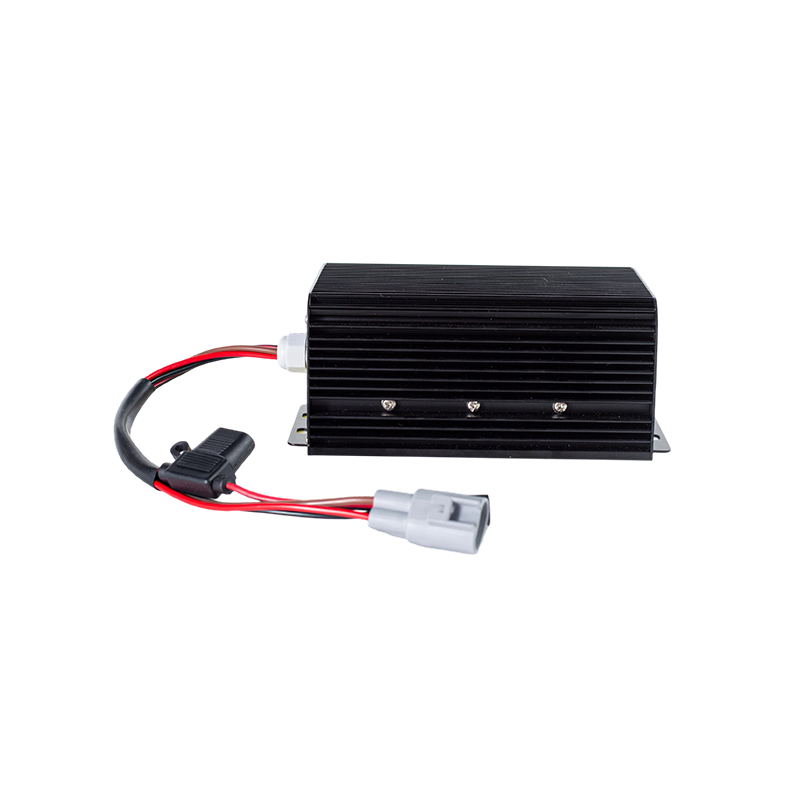 High Efficiency Stabilis Output IP65 Dustproof Oil Repugnans DC80V Lata Input Forklift Vehiculum DC-DC Voltage Step Down Module